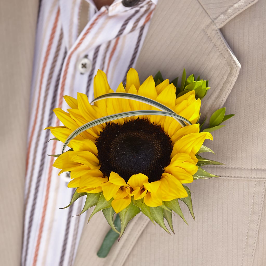Free Spirit Boutonniere – Flowers By Louise, Wasilla AK