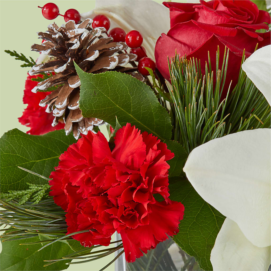 Glistening Icicles Bouquet –  Flowers By Louise, Wasilla AK