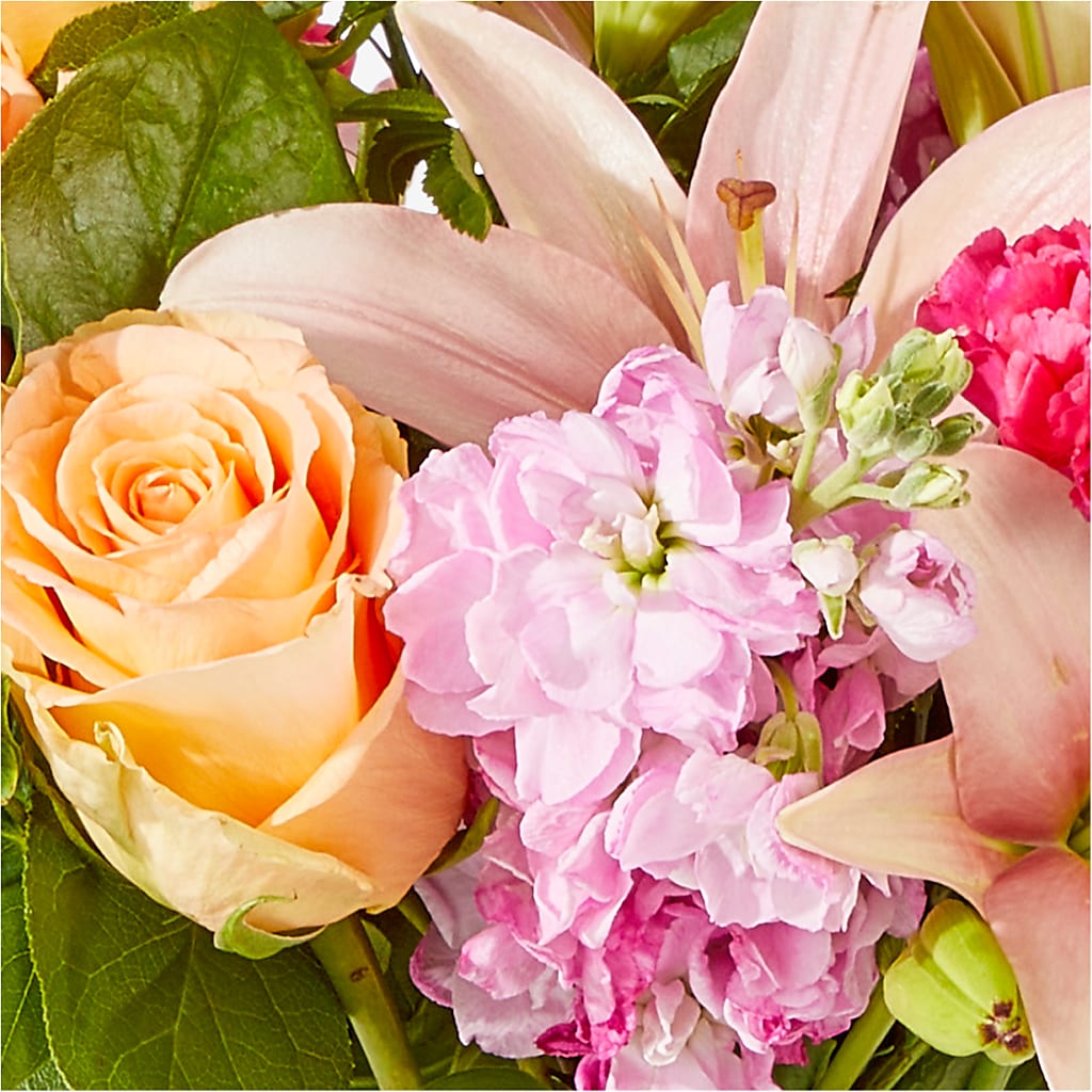 Bisous Bouquet –  Flowers By Louise, Wasilla AK
